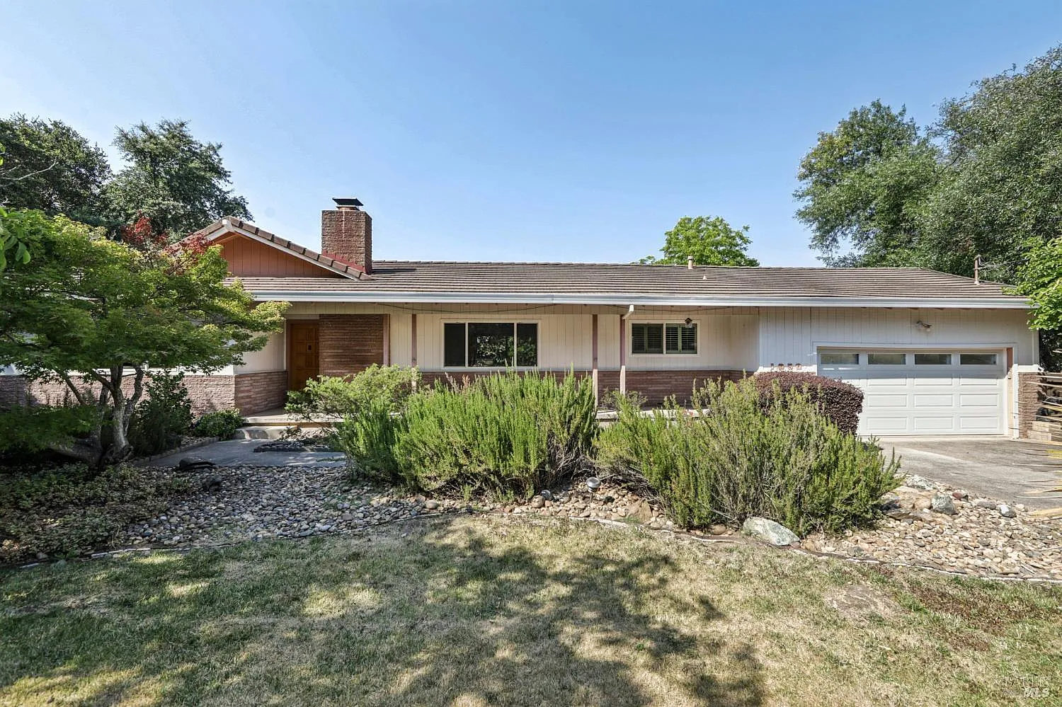 1050 Sunset Road photo 1