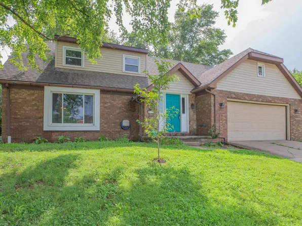 7633 Marywood Dr, Newburgh, IN 47630