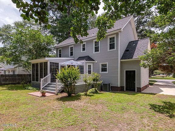 2nd image of 3305 Cadenza Street