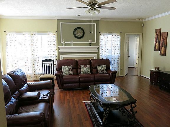 3rd image of 14635 Saint Cloud Dr