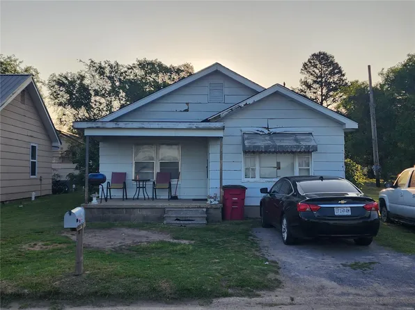 202 Dona St, Sikeston, MO 63801