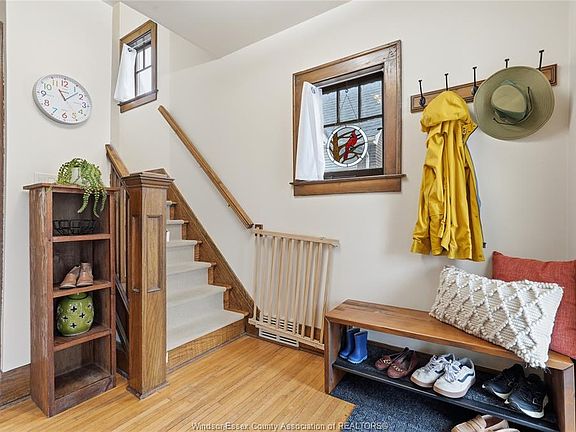 5th image of 2146 Windermere Rd