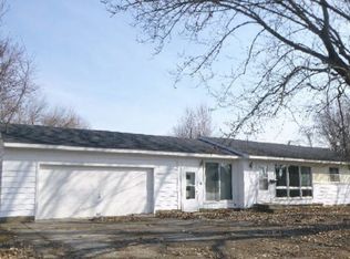 615 Sanderson St, Saint Charles, MI