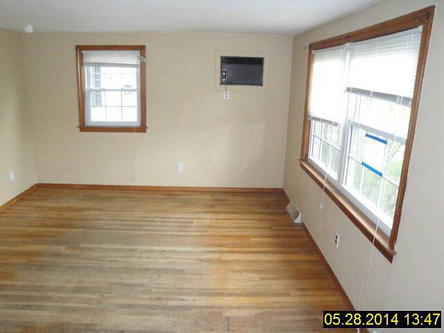 2nd image of 110 Warrenton Rd