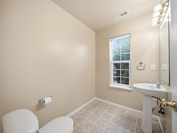 5th image of 3116 Crows Nest Court