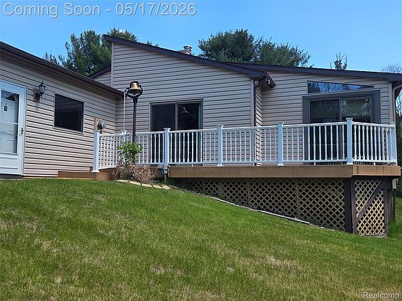 4th image of 3296 Swarthout Rd