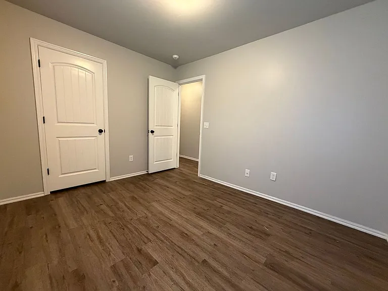 404 Chalk Hill Ct — Photo 25