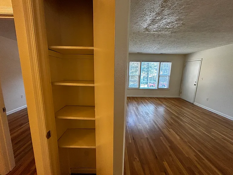 Princeton Circle West Apartments — Photo 58