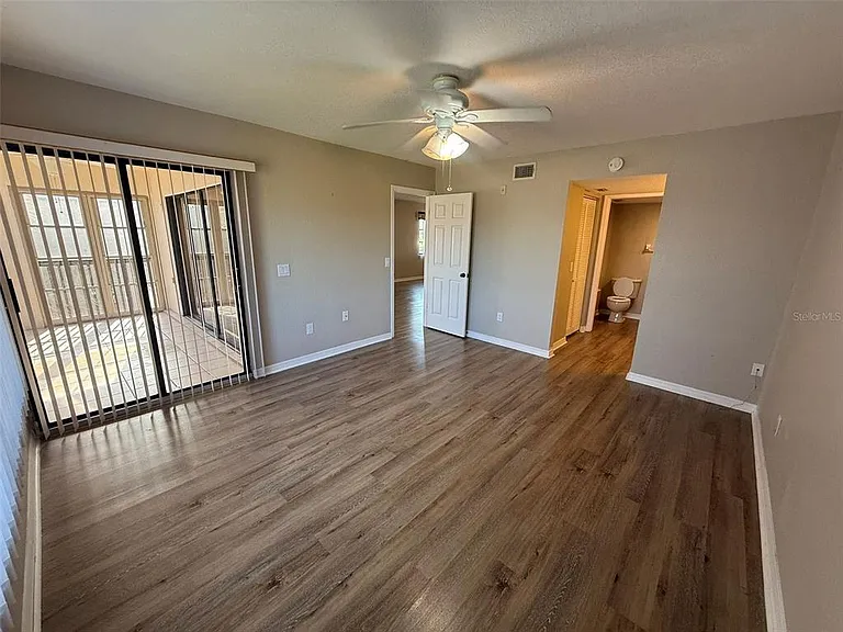 175 Kings Hwy #228 — Photo 10