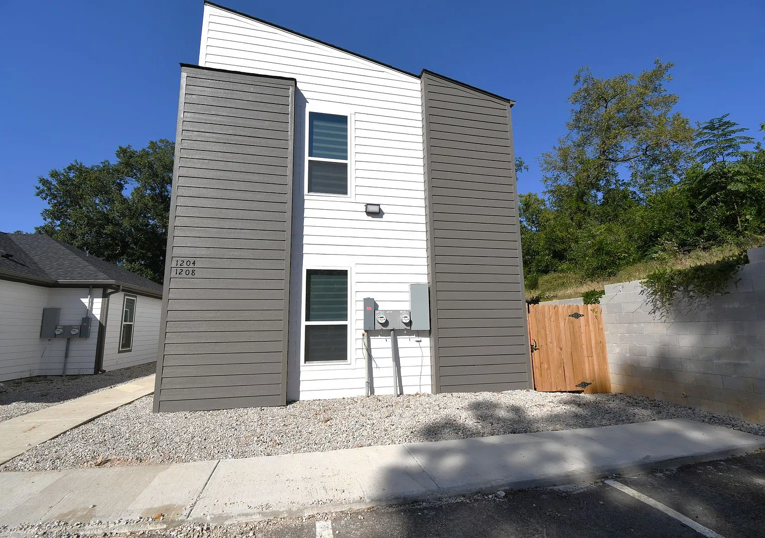 Available Now Be the First- 2 Bedroom, 2.5 Bathroom Duplex! — Photo 2