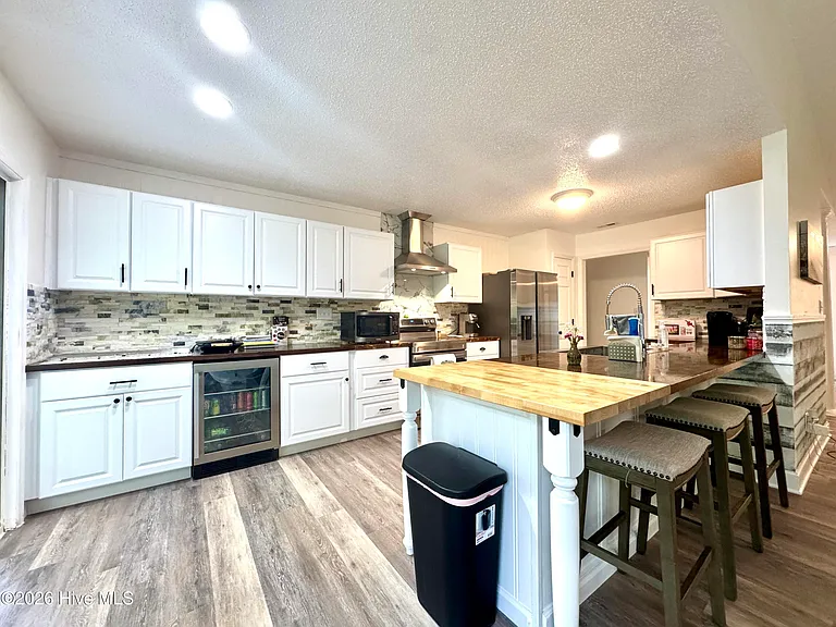 502 Worth Dr — Photo 2