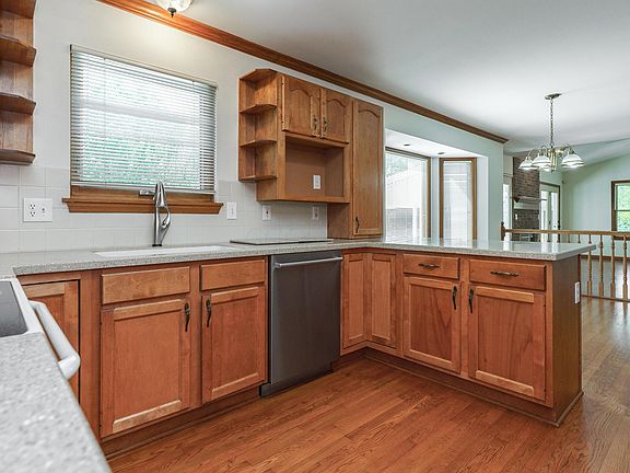3rd image of 5641 Davidson Rd
