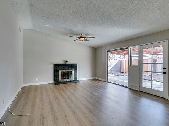 3rd image of 4461 Sun Vista Dr