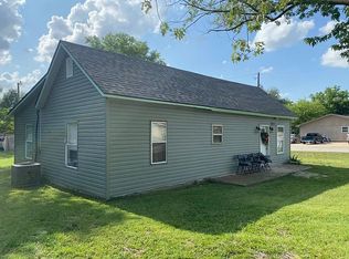 802 Powell St, Springdale, AR 72764