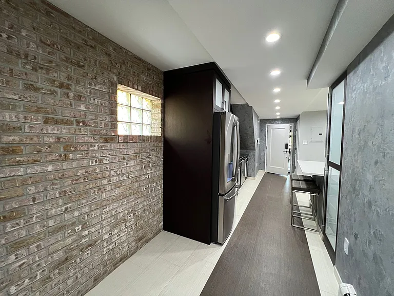20-10 Hazen St #1 — Photo 3