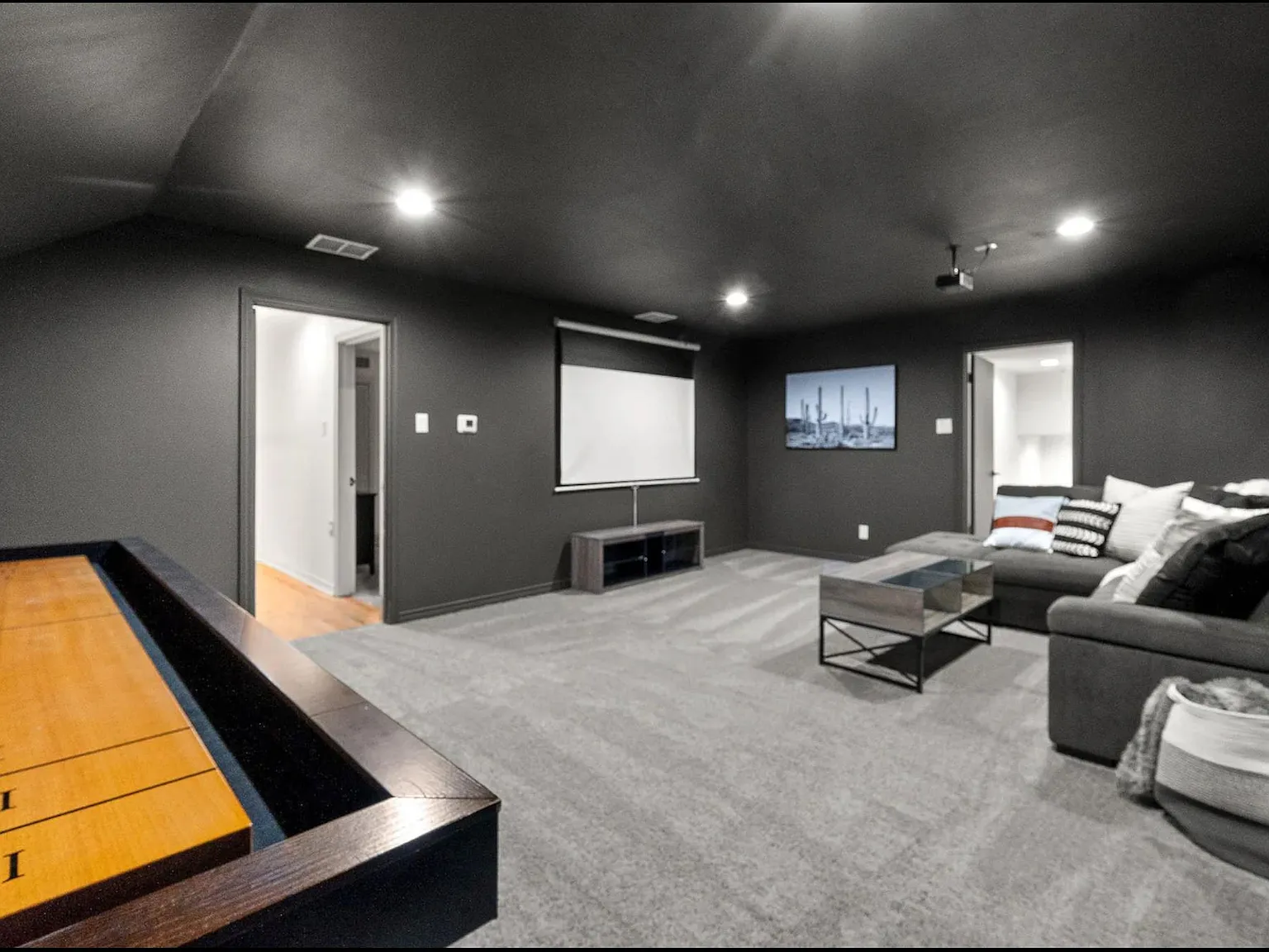 6873 Greenwich Ln — Photo 4