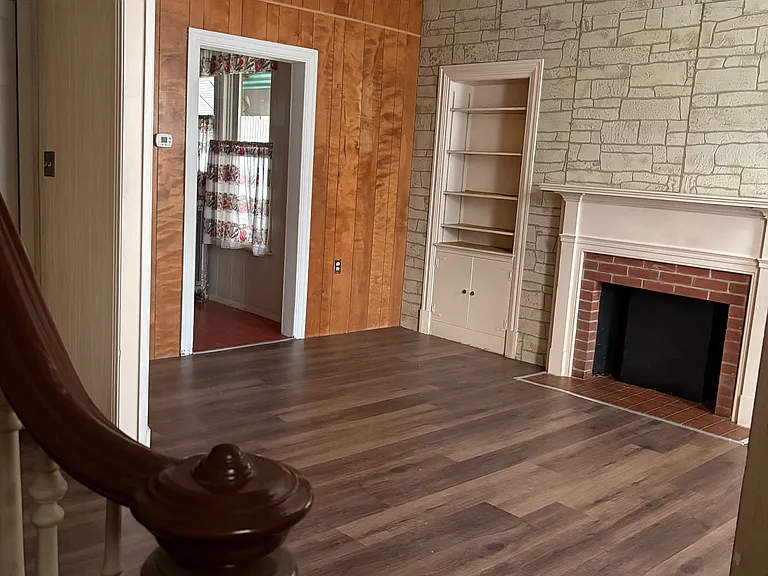 636 Walnut St — Photo 4