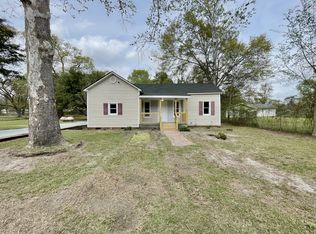 318 Grimes St, Hope Mills, NC 28348