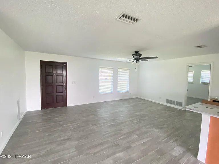 12 Ocean Crest Dr — Photo 4