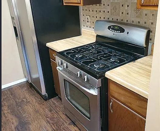 4th image of 2303 Pine Tree Trl