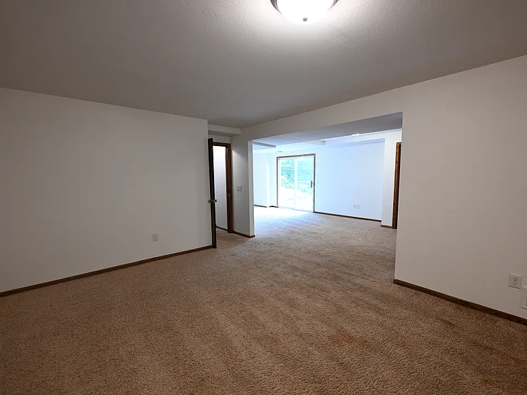 14429 Portland Ave — Photo 31