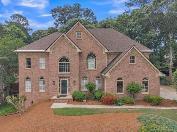 1085 Castle Pointe Ln, Grayson, GA 30017