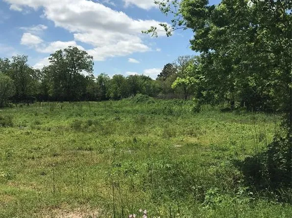 8622 W 1st St, Needville, TX 77461