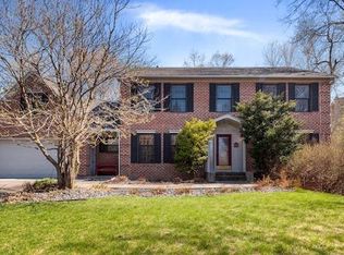 821 Arbor Ct, Eagan, MN 55123