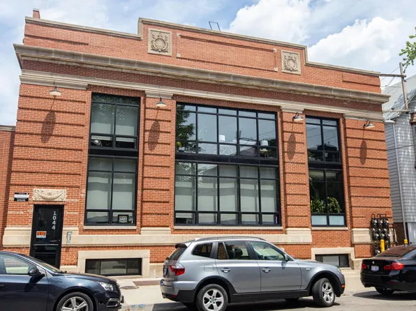 1044 W Newport Ave #1C, Chicago, IL 60657