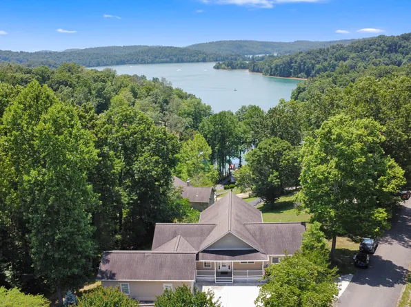 111 Deer Run Pt, La Follette, TN 37766