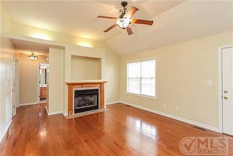 5th image of 249 Amber Ct