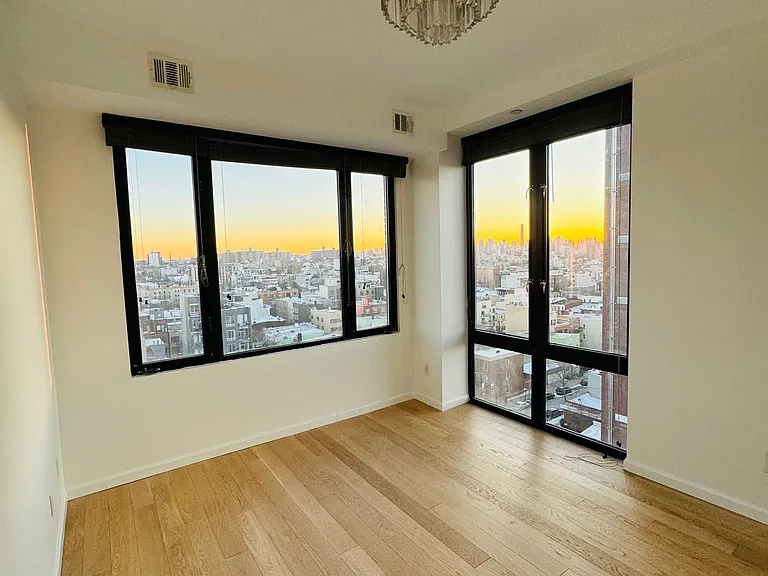 214 Richardson St #PENTHOUSE — Photo 13