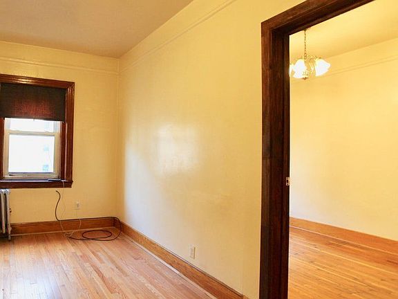 5th image of 213 W 139th St APT 4R