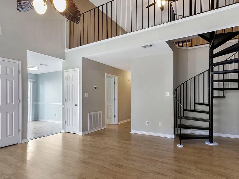 9 Forest Breeze Ct — Photo 6