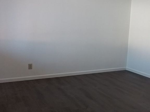 2nd image of 17-19 S Roosevelt St #19J
