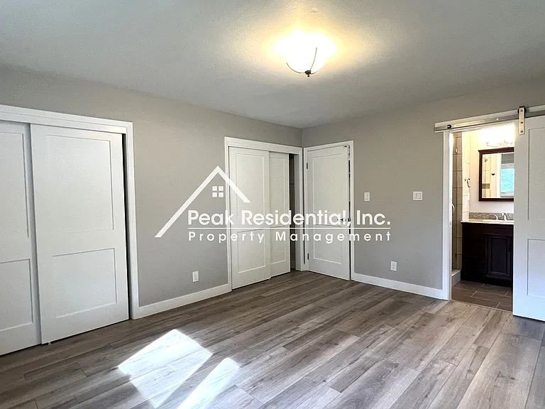 4552 Briarwood Dr — Photo 20