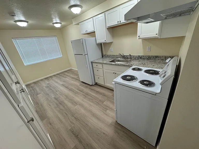 2215 Elm St SW — Photo 26