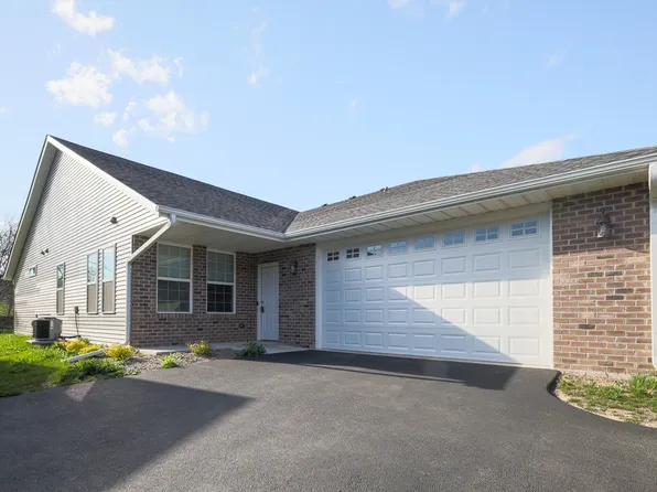 1127 Landis Ln, Rockford, IL 61107