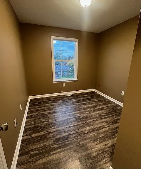1052 Merrick Dr #1 — Photo 9
