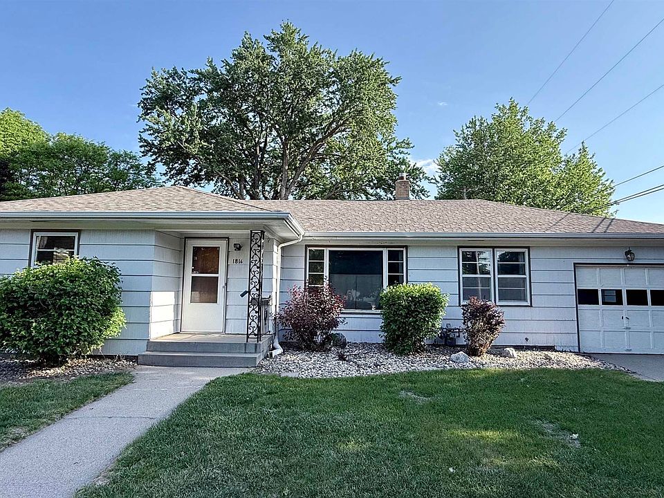 1st image of 1816 W 22nd St