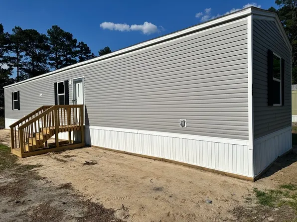 3525 E Elizabethtown Rd, Lumberton, NC