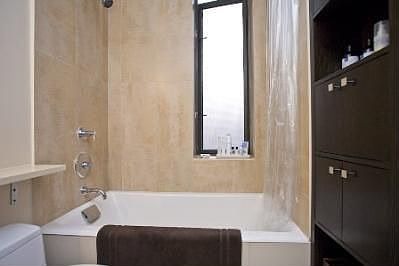 5th image of 311 E 38th St APT 4F