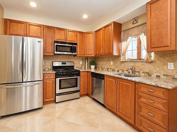 4th image of 1636 85th St APT 2A