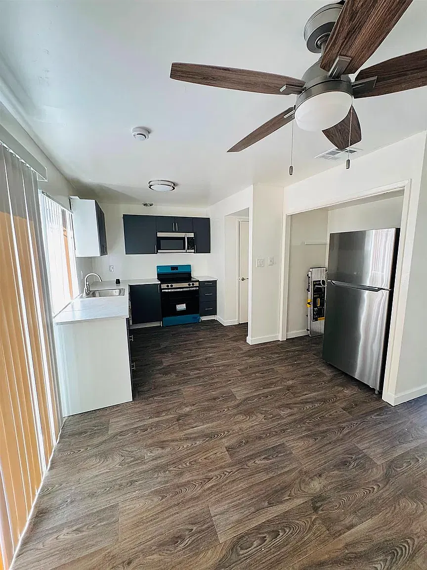 2 bed, 1.5 bath, 1014 sqft, $1,950 — Photo 4