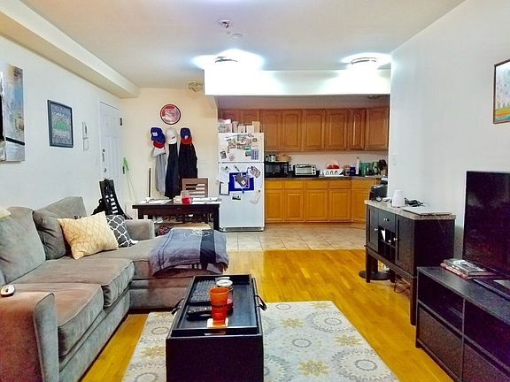 2nd image of 31-32 31st St #4L