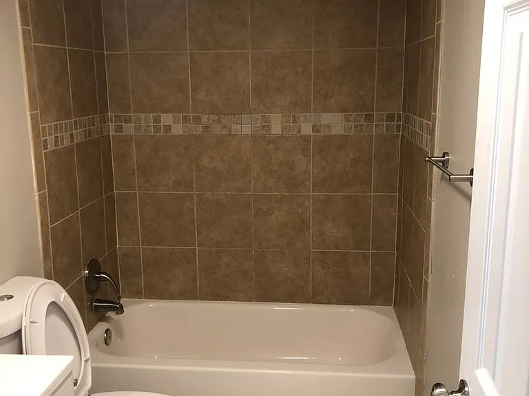 Top Unit Available! 2 Bed 1 Bath Condo — Photo 20