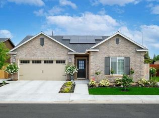 4181 Sierra Madre Ave, Clovis, CA