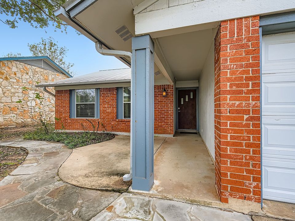 1st image of 1215 Speer Ln