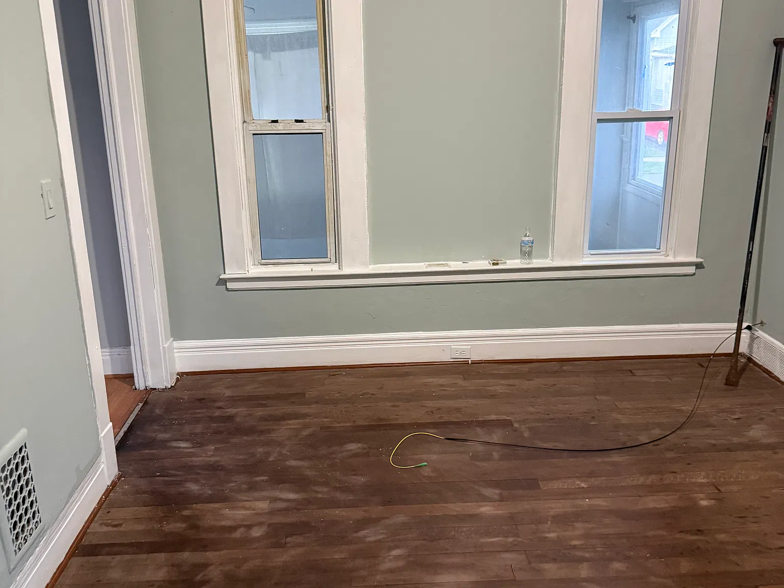 37 Thornton Ave — Photo 4