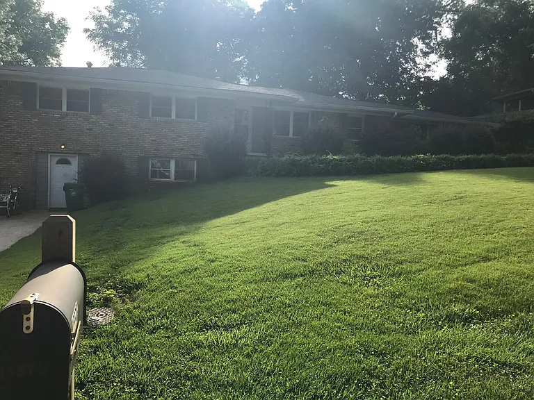 1557 Conway Rd #B — Photo 2